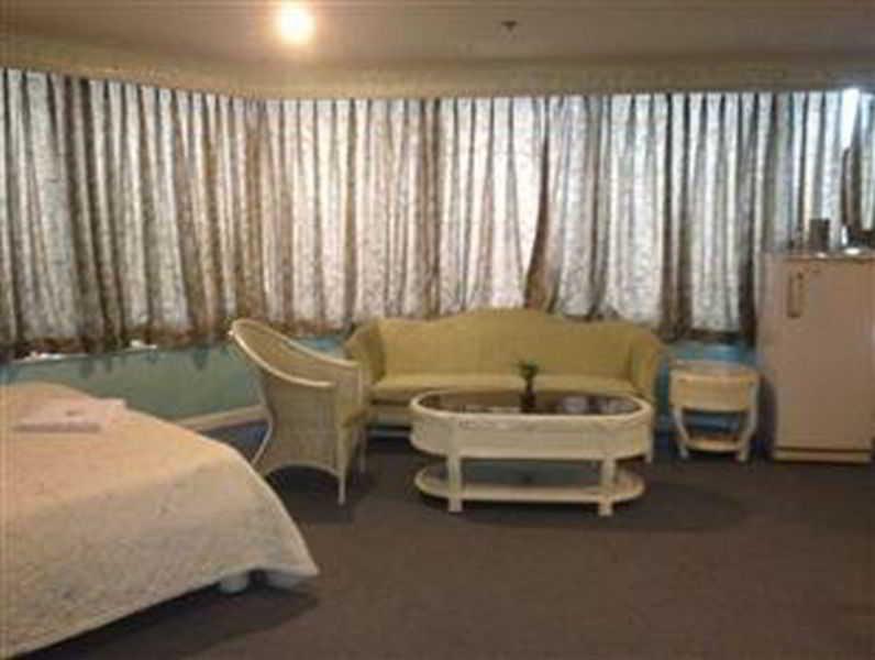 Richmond Plaza Hotel Tabok Exterior foto
