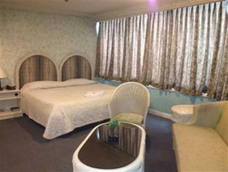Richmond Plaza Hotel Tabok Exterior foto